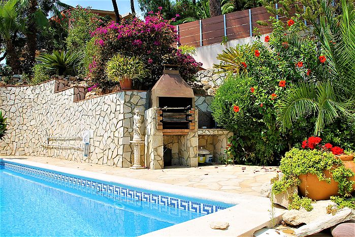 Maison avec belle vue de mer et piscine privée en location 