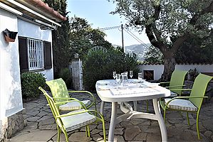 Confortable maison à louer avec piscine à Cala Canyelles.