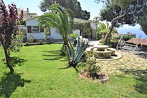 Casa en alquiler cerca del mar en Cala Canyelles (Lloret de Mar)