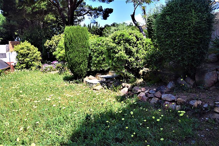 Maison bien situé avec jardin et belle vue à Cala Canyelles (Lloret de Mar)