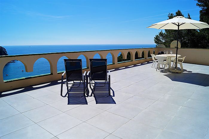 Apartment for rent with sea view in Cala Canyelles (Lloret de Mar)