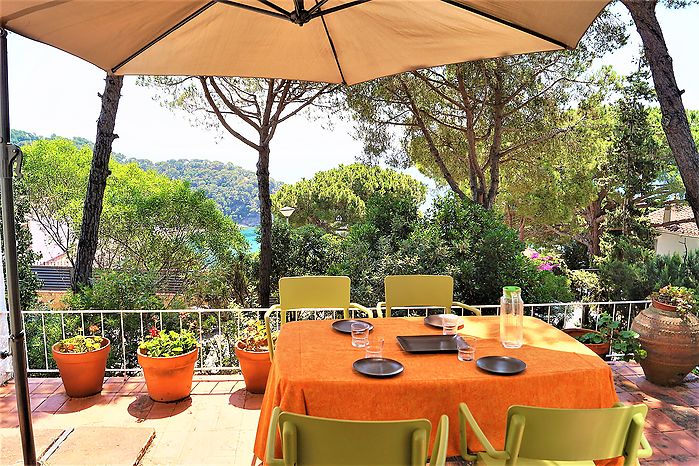 Ferienhaus mit Ibizastil zu vermieten (Cala Canyelles - Lloret de Mar)