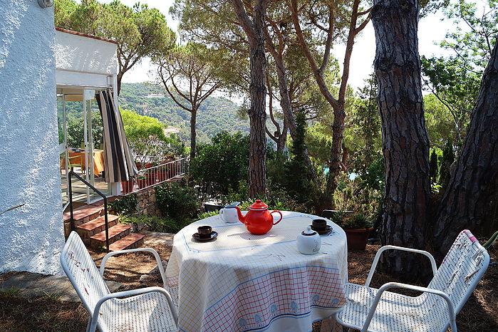 Ferienhaus mit Ibizastil zu vermieten (Cala Canyelles - Lloret de Mar)