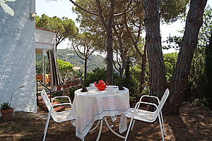 Casa de verano estilo ibicenco en alquiler (Cala Canyelles- Lloret de Mar)