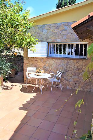 Cozy house for sale near the beach Canyelles. Lloret de Mar