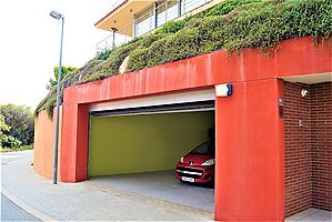 Moderna casa con piscina  para alquiler de larga estancia en Lloret de mar