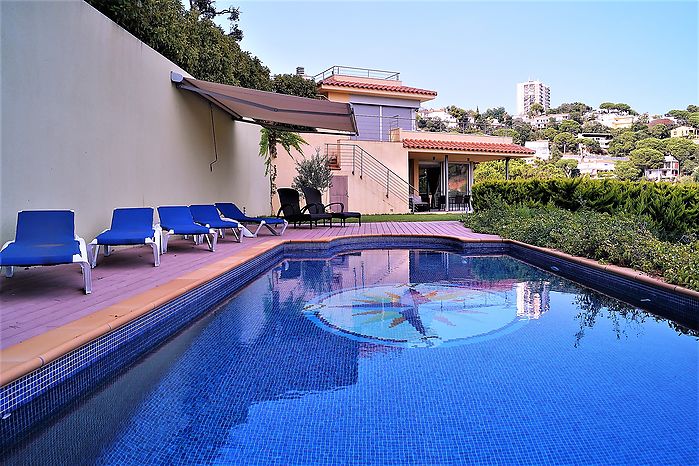 Maison moderne avec piscine à luer de long séjour (Lloret de mar)