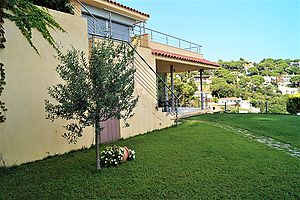 Moderna casa con piscina  para alquiler de larga estancia en Lloret de mar