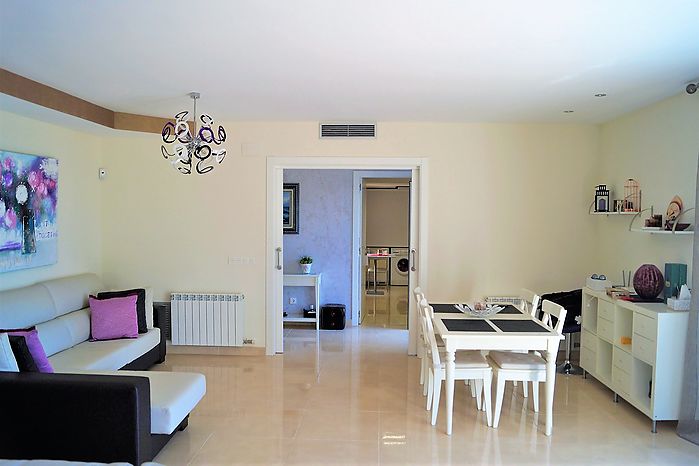 Villa Austria, house with swimming pool for sale in Cala Canyelles, Lloret de Mar.