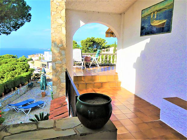 House in great location  - Cala Canyelles