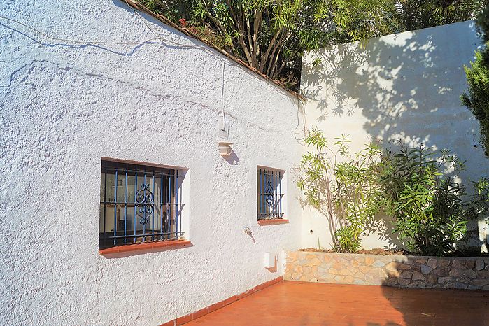 Studio romantique à louer près de la plage de Cala Canyelles (Lloret de Mar)