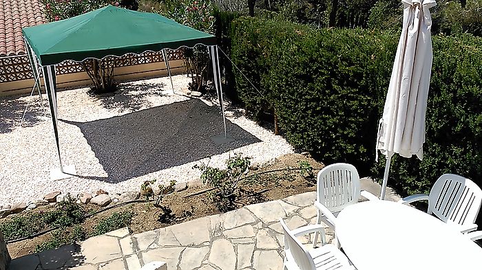 Casa con piscina  y vistas al mar ,zona residencial Cala Canyelles.