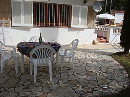 Casa con piscina privada a 200 metros de la Playa de Cala Canyelles.