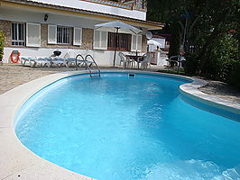 Casa con piscina privada a 200 metros de la Playa de Cala Canyelles.