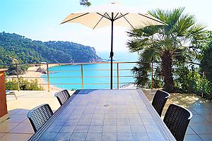 Haus mit herrlichem Blick über die Bucht von Canyelles zum Mieten (Lloret de Mar)