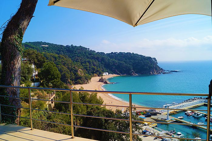 Haus mit herrlichem Blick über die Bucht von Canyelles zum Mieten (Lloret de Mar)