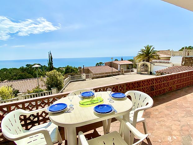 Acogedora casa en alquiler en Cala Canyelles (Lloret de Mar)