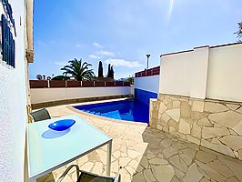 Modernes Haus mit Pool und Meerblick zur Vermietung. (Cala Canyelles-Lloret de Mar) 