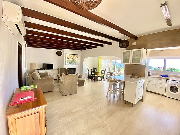 Maison moderne en location avec vue sur la mer et piscine. (Cala Canyelles-Lloret de Mar) 