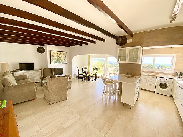 Maison moderne en location avec vue sur la mer et piscine. (Cala Canyelles-Lloret de Mar) 