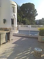 Casa con piscina en alquiler a poca distancia de la playa de Canyelles