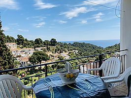 Apartment for sale with sea views