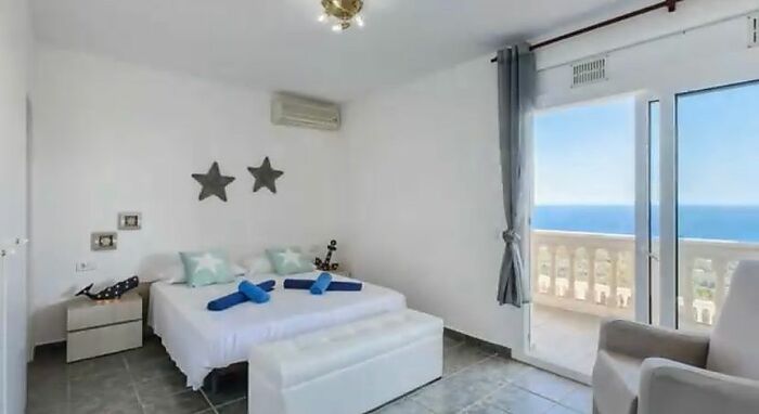 Schöne Villa zum Verkauf und touristische Vermietung mit herrlichem Blick auf Lloret de Mar