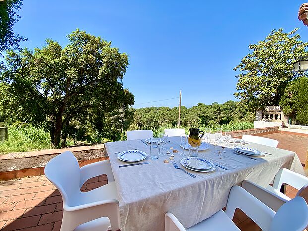 Logement de vacances avec 2 chambres près de la plage Cala Canyelles.