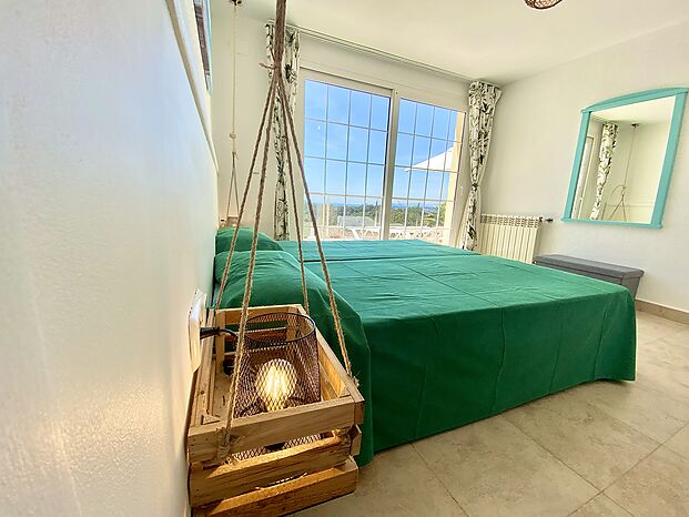 Strandnahe Ferienvilla mit Privatpool zur Vermietung in Cala Canyelles.