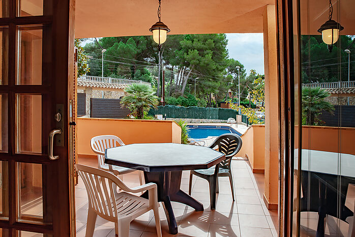 Magnifica Villa con piscina en venta a tan solo 300metros de la Playa