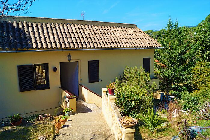 Wohnung zum Verkauf mit Touristenlizenz in Cala Canyelles Beach