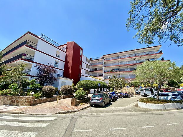 Apartment with closed garage for sale in Tossa de mar