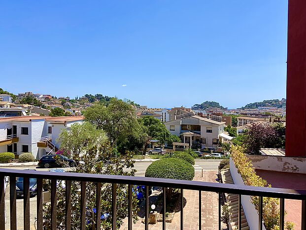 Apartment with closed garage for sale in Tossa de mar