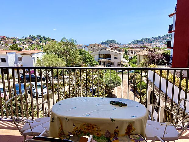 Apartment with closed garage for sale in Tossa de mar