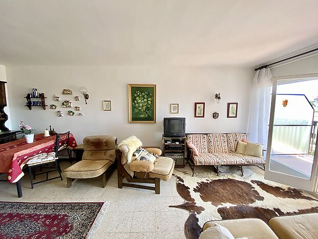 Apartment with closed garage for sale in Tossa de mar