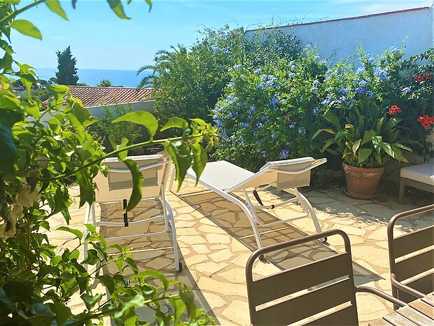 Maison à vendre avec piscine et vue mer