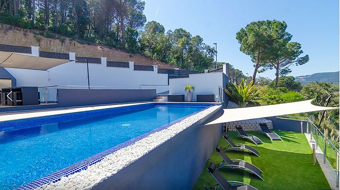 Villa avec piscine et licence touristique à vendre