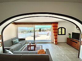 House with beautiful views for rent in Cala Canyelles.