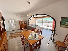 House with beautiful views for rent in Cala Canyelles.