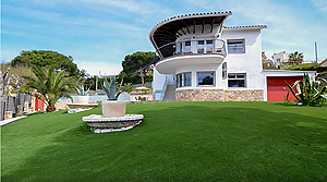 Moderne Villa mit privater Poolanlage zur Verkaufen.