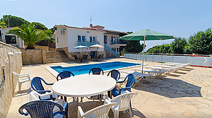 Fully modernised villa for sale with amazing pool area.