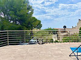 Confortable casa en alquiler con piscina en Cala Canyelles.