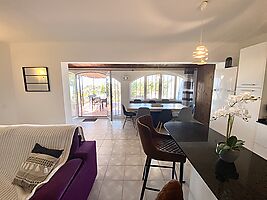 House f bedrooms near the beach of CANYELLES