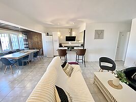 House f bedrooms near the beach of CANYELLES