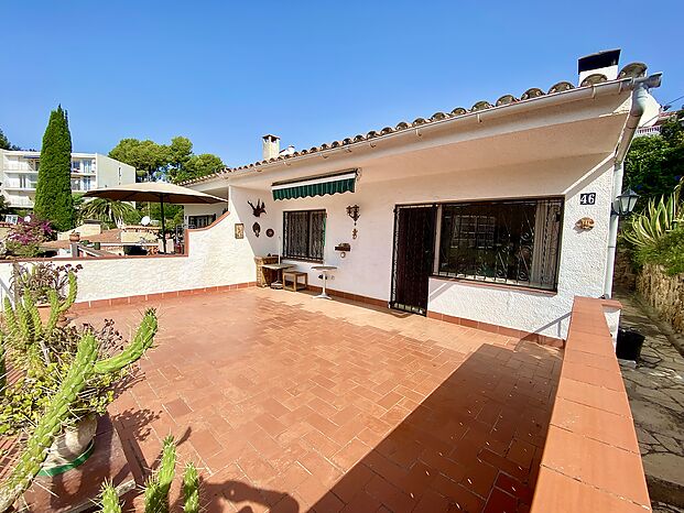 Casa en venta en zona residencial de Tossa de mar