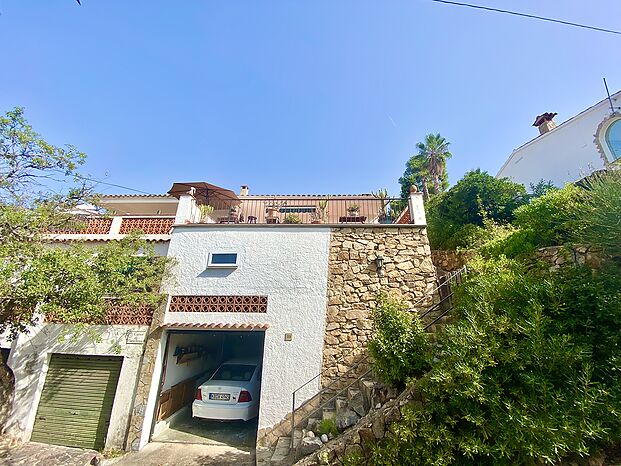 Casa en venta en zona residencial de Tossa de mar