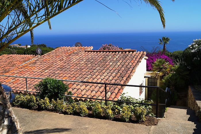 Casa en alquiler con piscina privada y vistas en Cala Canyelles (Lloret de mar)