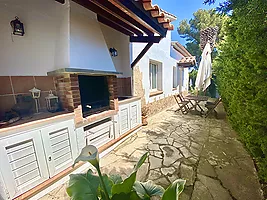 Schönes einstöckiges Haus zum Verkauf in Cala Canyelles